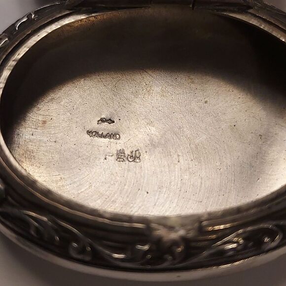 Antique Dutch Silver Snuff Pill Box Repousse Scene - Picture 4 of 9